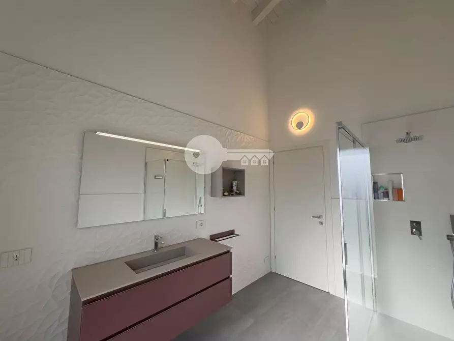 Immagine 27 di Villa in vendita  in VIA IOTTI a Leno