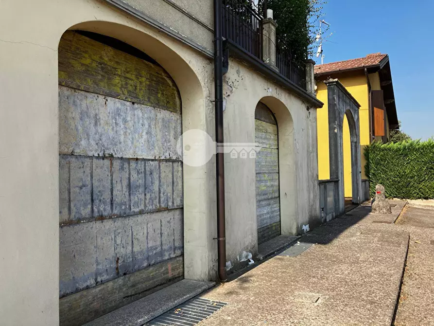 Immagine 4 di Appartamento in vendita  in Via XXIV Maggio a Leno