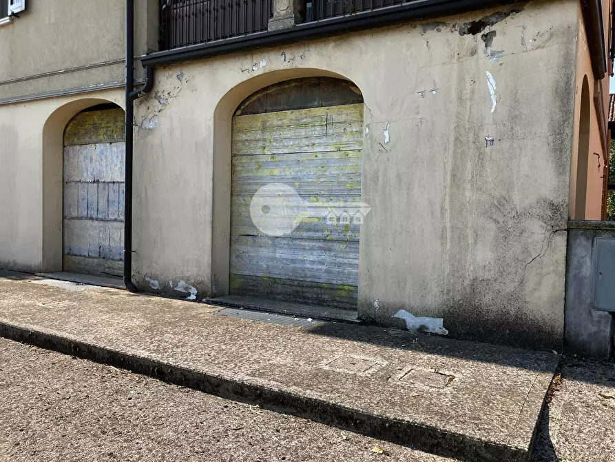Immagine 3 di Locale commerciale in vendita  in Via XXIV Maggio a Leno