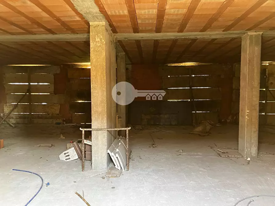 Immagine 7 di Locale commerciale in vendita  in Via XXIV Maggio a Leno