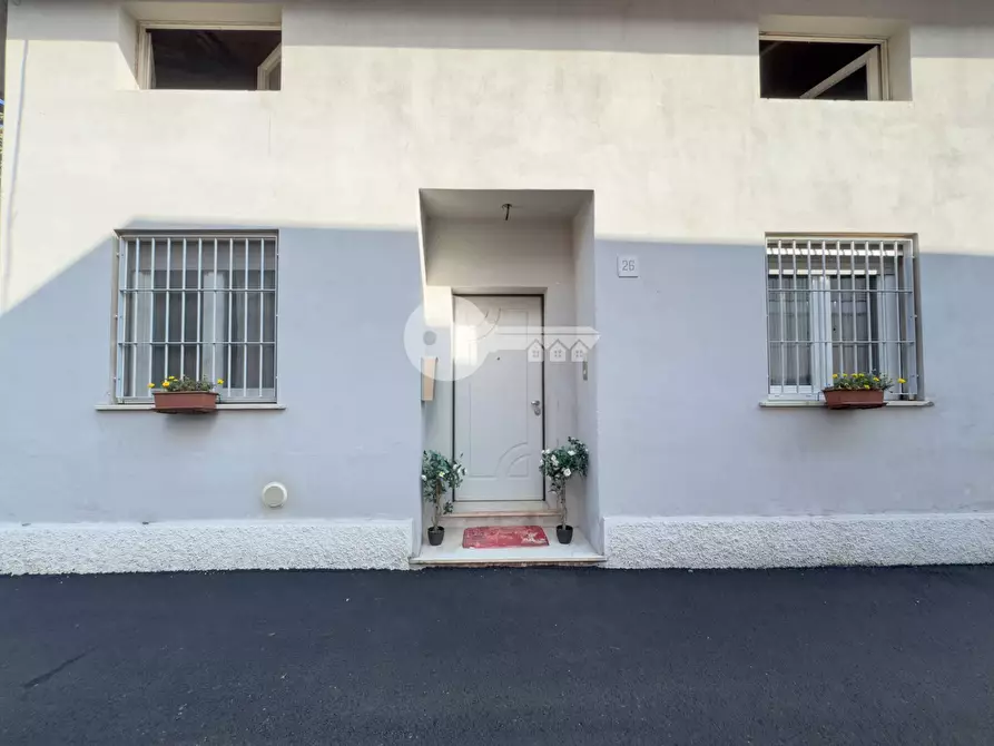 Immagine 1 di Casa indipendente in vendita  in Via Montegrappa a Ghedi