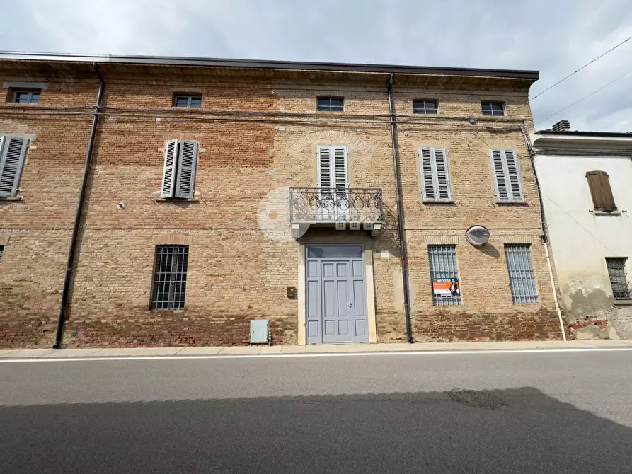 Immagine 1 di Casa indipendente in vendita  in Via Montello a Gambara