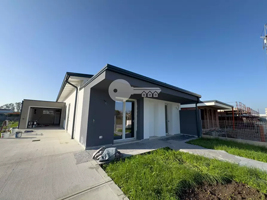 Immagine 3 di Villa in vendita  in VIA UNITA D'ITALIA a Gottolengo