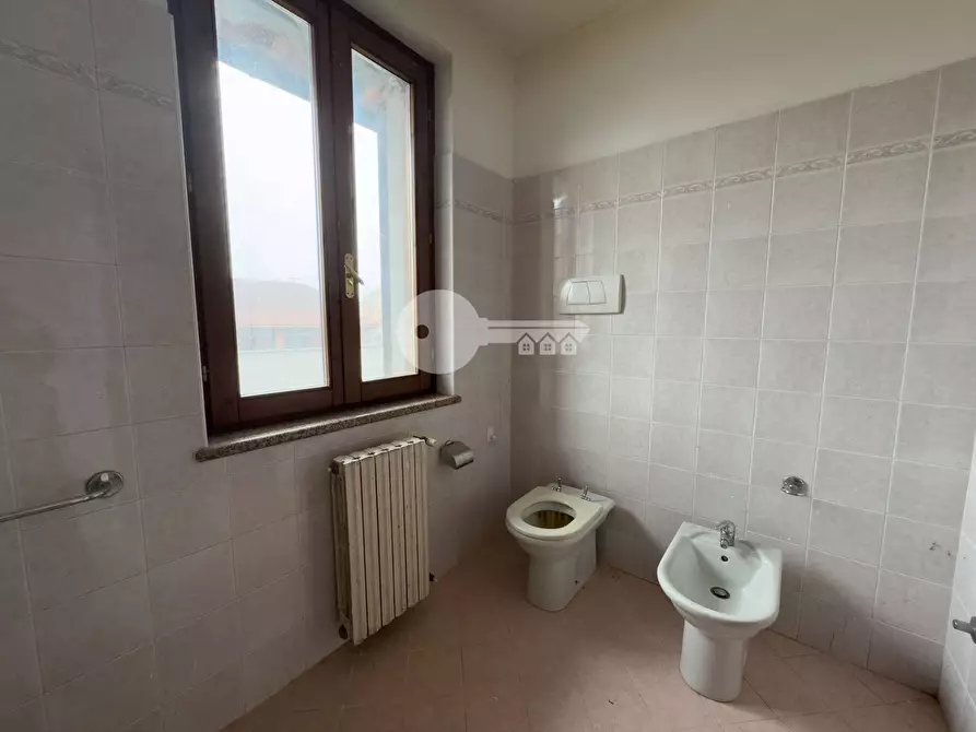 Immagine 8 di Villa in vendita  in VIA KENNEDY a Borgo San Giacomo