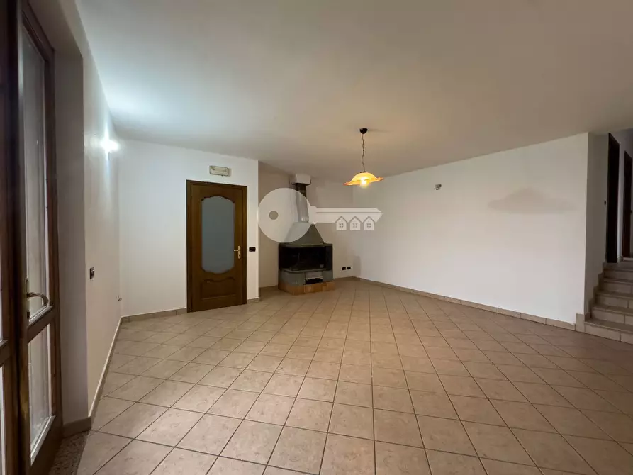 Immagine 11 di Villa in vendita  in VIA KENNEDY a Borgo San Giacomo