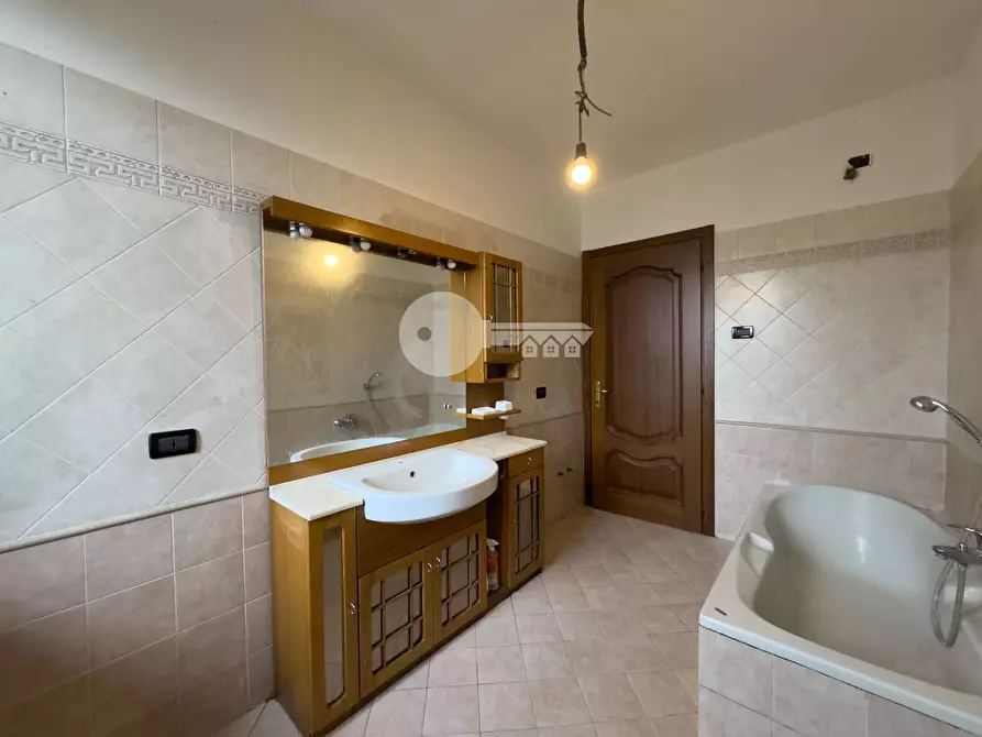 Immagine 19 di Villa in vendita  in VIA KENNEDY a Borgo San Giacomo