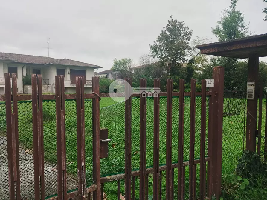 Immagine 1 di Terreno residenziale in vendita  in Via Caterina dell'Olmo a Bagnolo Mella