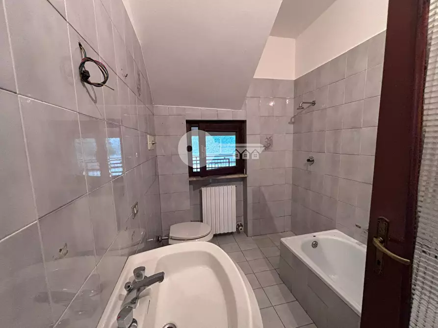 Immagine 27 di Casa indipendente in vendita  a Manerba Del Garda