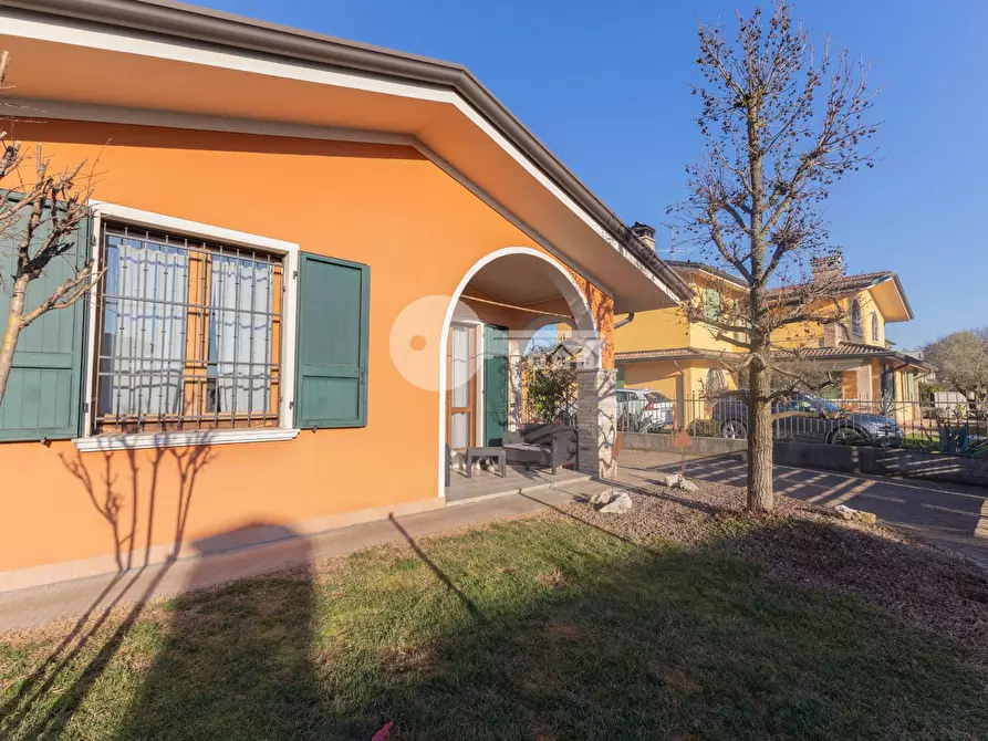 Immagine 2 di Villa in vendita  in Via Paolo VI a Isorella