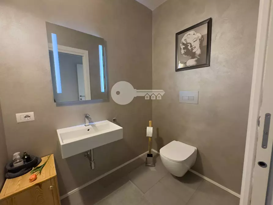 Immagine 14 di Villa in vendita  in VIA G. Rossini a Ghedi