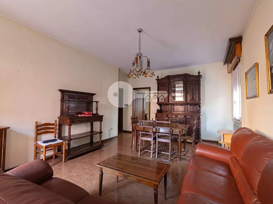 Immagine 5 di Villa in vendita  in Via Albini a Leno