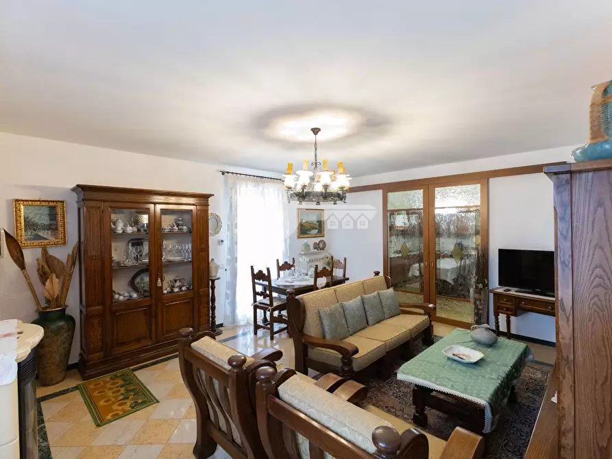 Immagine 9 di Casa bifamiliare in vendita  in Via Usignolo a Milzano