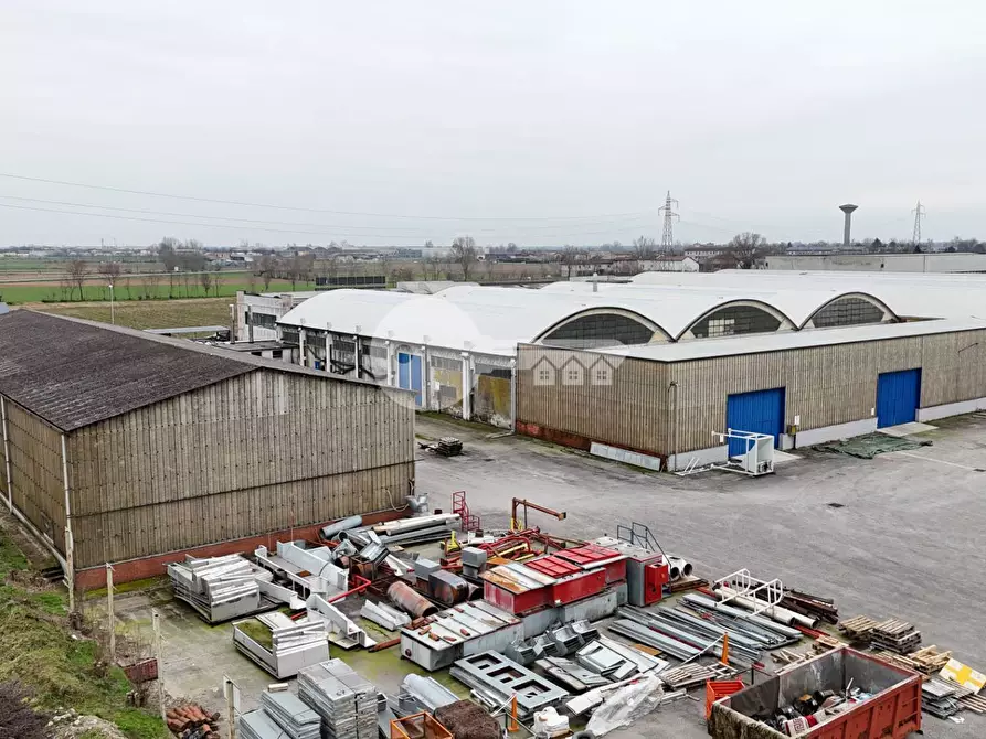 Immagine 4 di Locale commerciale in vendita  in Via Brescia a Pontevico