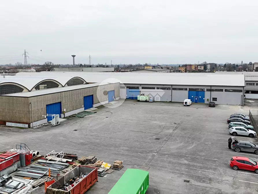 Immagine 2 di Locale commerciale in vendita  in Via Brescia a Pontevico