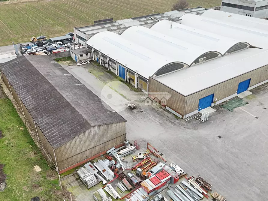 Immagine 6 di Locale commerciale in vendita  in Via Brescia a Pontevico