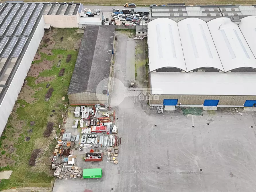 Immagine 20 di Locale commerciale in vendita  in Via Brescia a Pontevico