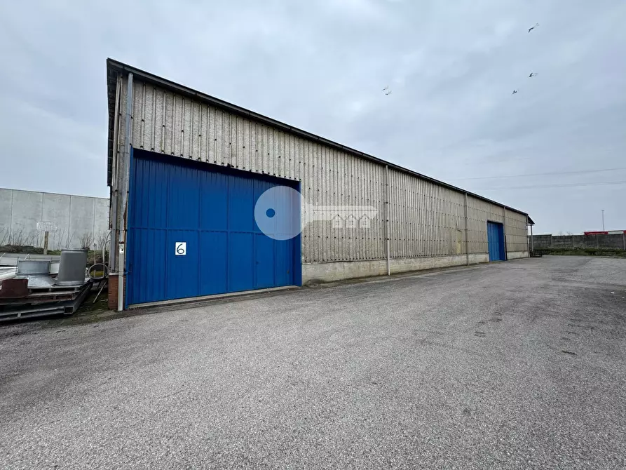 Immagine 28 di Locale commerciale in vendita  in Via Brescia a Pontevico