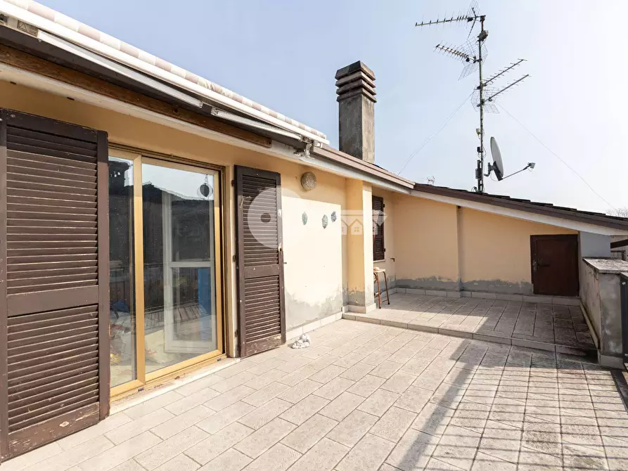 Immagine 10 di Villa in vendita  in via castenedolo a Ghedi