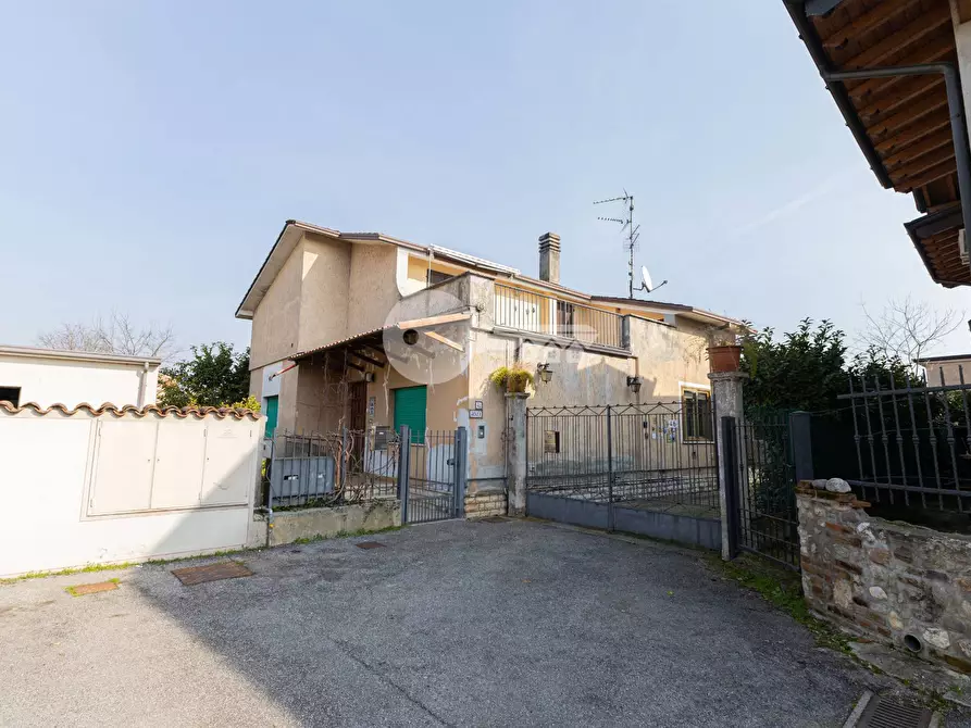 Immagine 1 di Villa in vendita  in via castenedolo a Ghedi