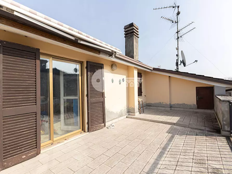 Immagine 16 di Villa in vendita  in via Castenedolo a Ghedi