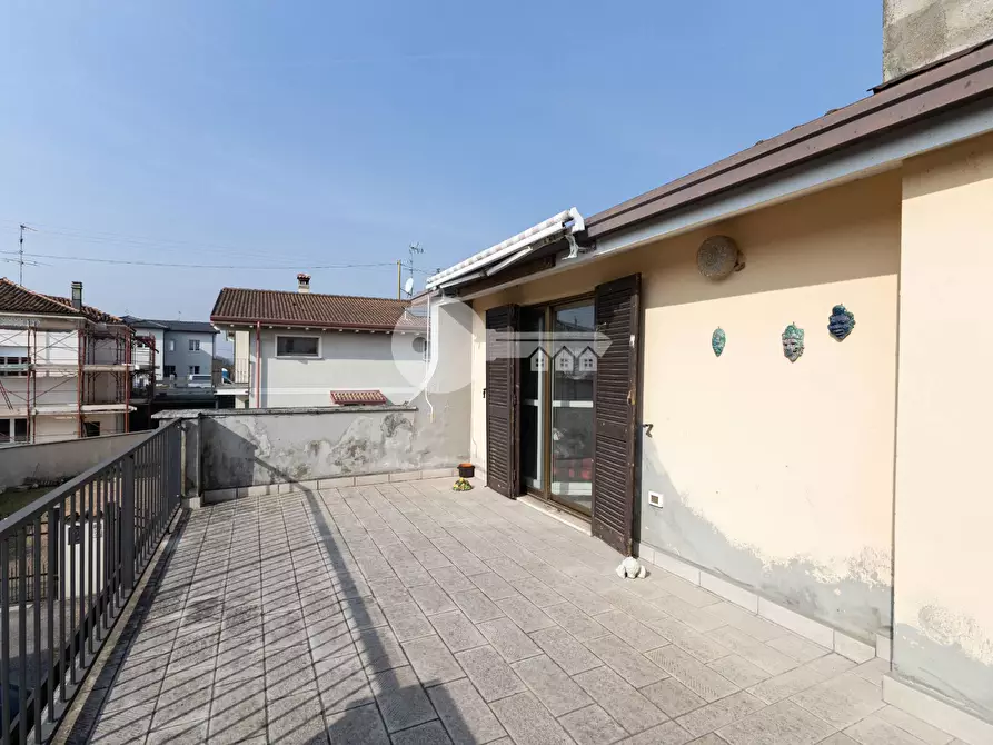 Immagine 18 di Villa in vendita  in via Castenedolo a Ghedi