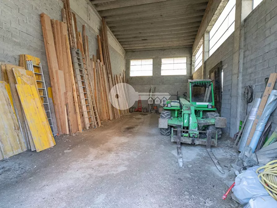Immagine 2 di Magazzino in vendita  in VIA CANOSSI a Pralboino