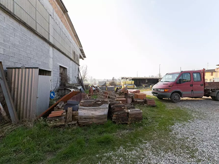 Immagine 10 di Magazzino in vendita  in VIA CANOSSI a Pralboino