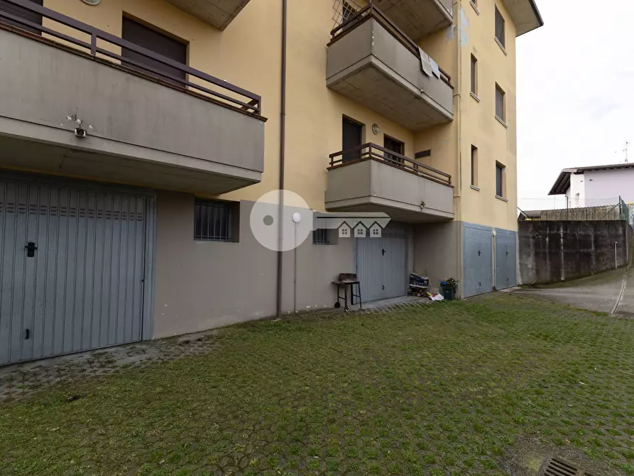 Immagine 25 di Appartamento in vendita  in Via Ugo Foscolo a Ghedi