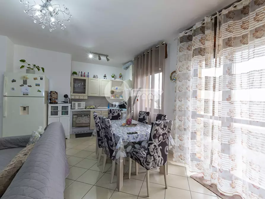 Immagine 4 di Appartamento in vendita  in Via Ugo Foscolo a Ghedi