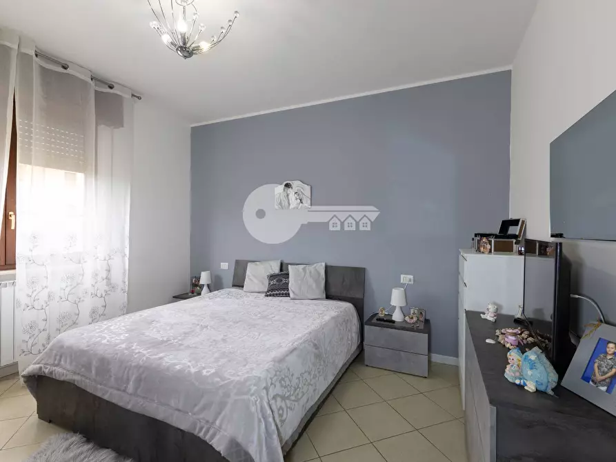 Immagine 9 di Appartamento in vendita  in Via Ugo Foscolo a Ghedi