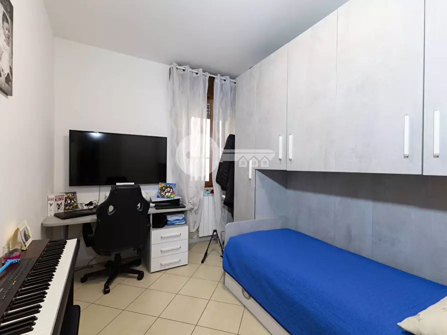 Immagine 13 di Appartamento in vendita  in Via Ugo Foscolo a Ghedi