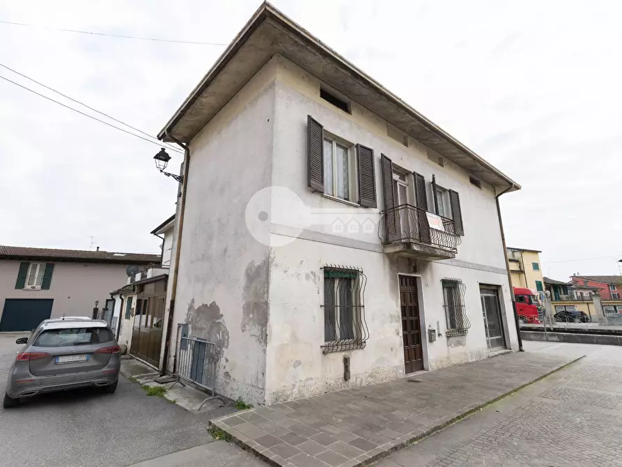 Immagine 3 di Villa in vendita  in Via XX Settembre a Isorella