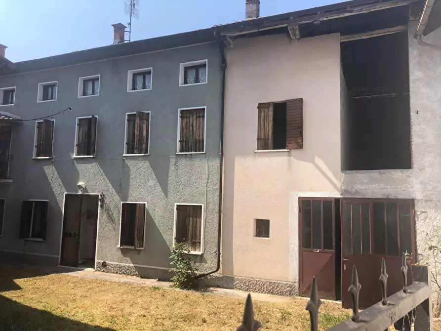 Immagine 1 di Casa semindipendente in vendita  in Via samprogno a Borgo Valbelluna