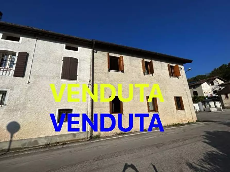 Immagine 1 di Casa semindipendente in vendita  in via nemeggio a Feltre