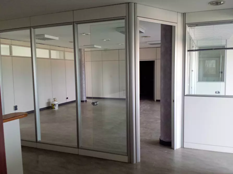 Immagine 3 di Laboratorio in affitto  in Via Gianbattista Morgagni a Verona