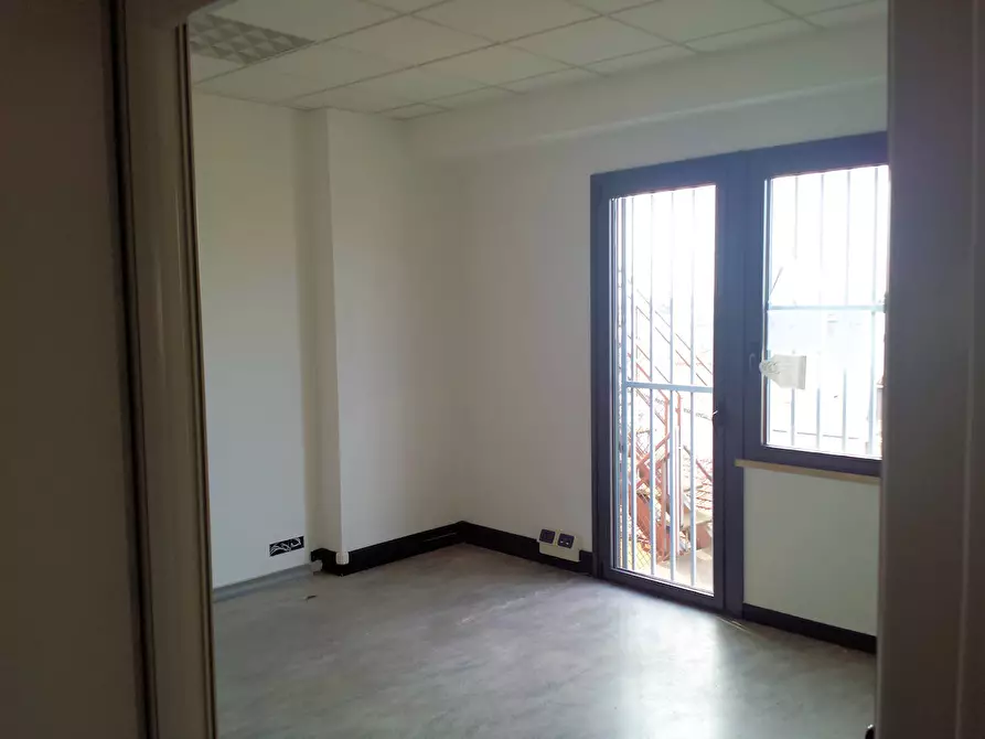 Immagine 8 di Laboratorio in affitto  in Via Gianbattista Morgagni a Verona