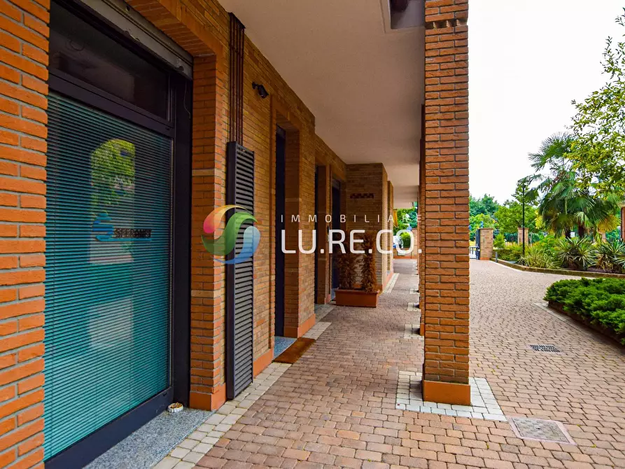 Immagine 30 di Negozio in vendita  in BRUNO SALVADORI a Lissone