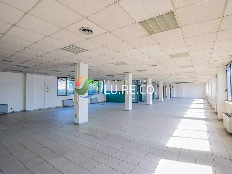 Immagine 22 di Negozio in vendita  in Via Sanzio a Cinisello Balsamo