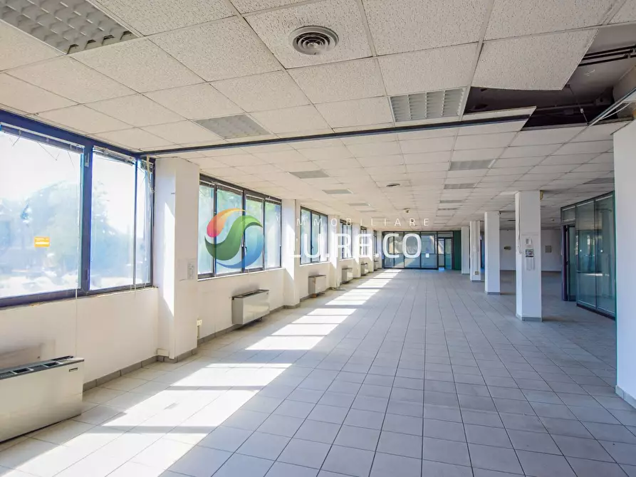 Immagine 26 di Negozio in vendita  in Via Sanzio a Cinisello Balsamo