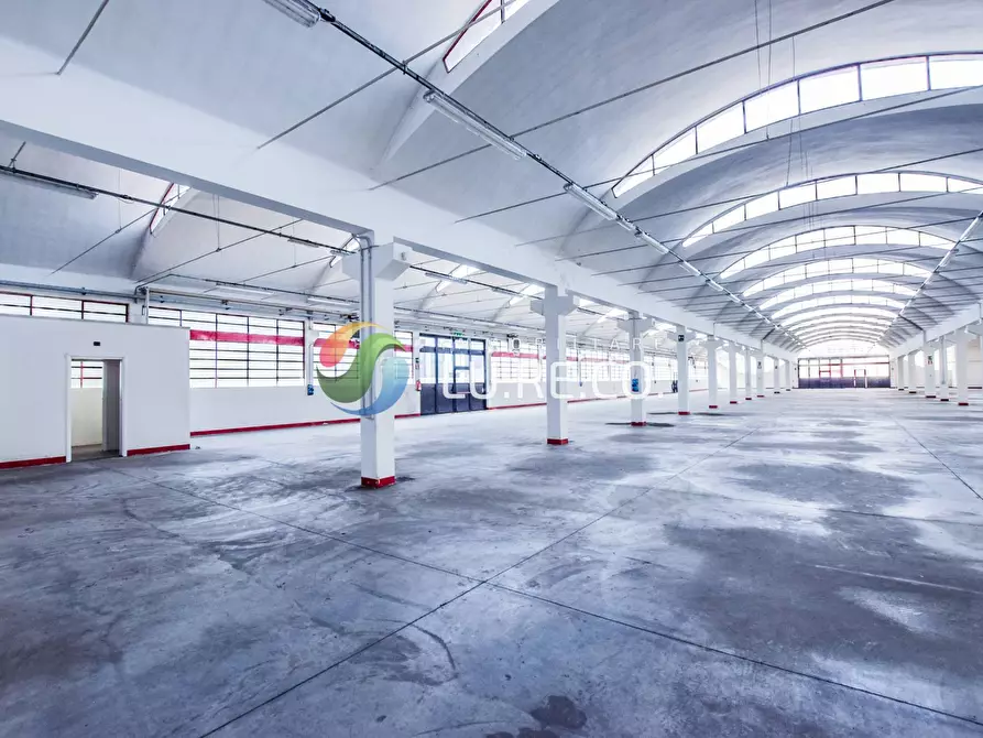 Immagine 26 di Negozio in vendita  in VIALE LOMBARDIA a Lissone