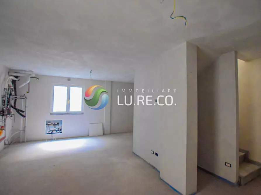 Immagine 17 di Villa in vendita  in via monte faito a Triuggio