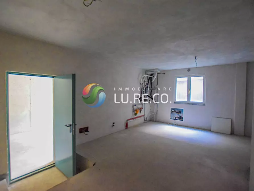 Immagine 18 di Villa in vendita  in via monte faito a Triuggio