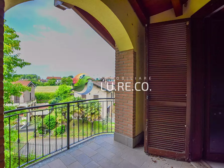 Immagine 15 di Villa in vendita  in via monte faito a Triuggio