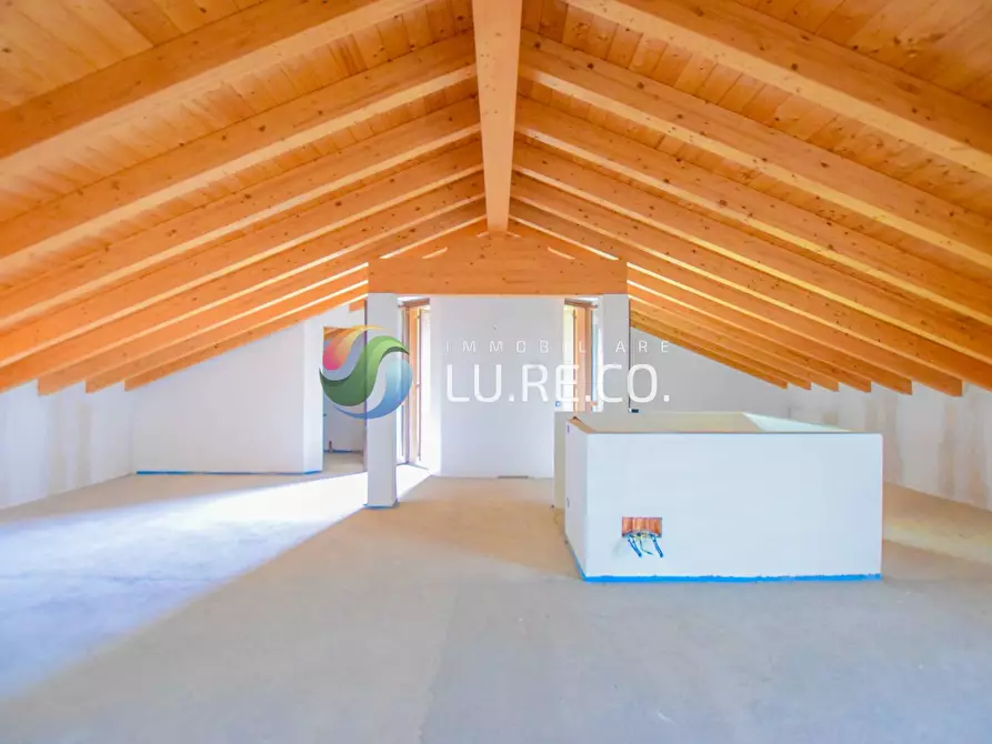 Immagine 13 di Villa in vendita  in via monte faito a Triuggio