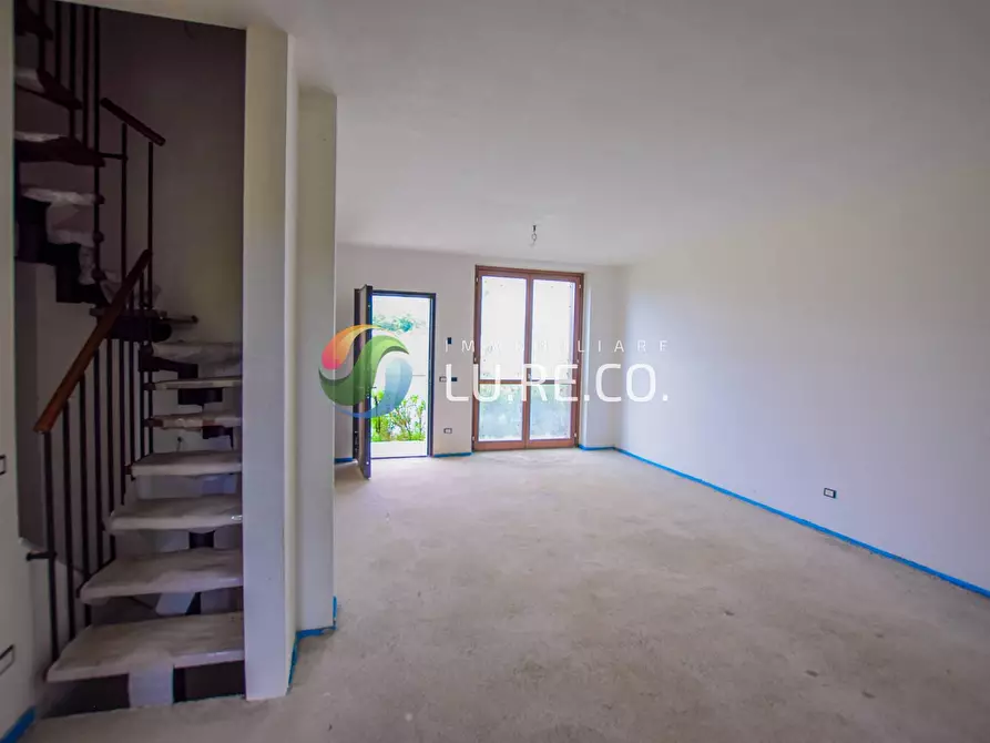 Immagine 11 di Villa in vendita  in via monte faito a Triuggio