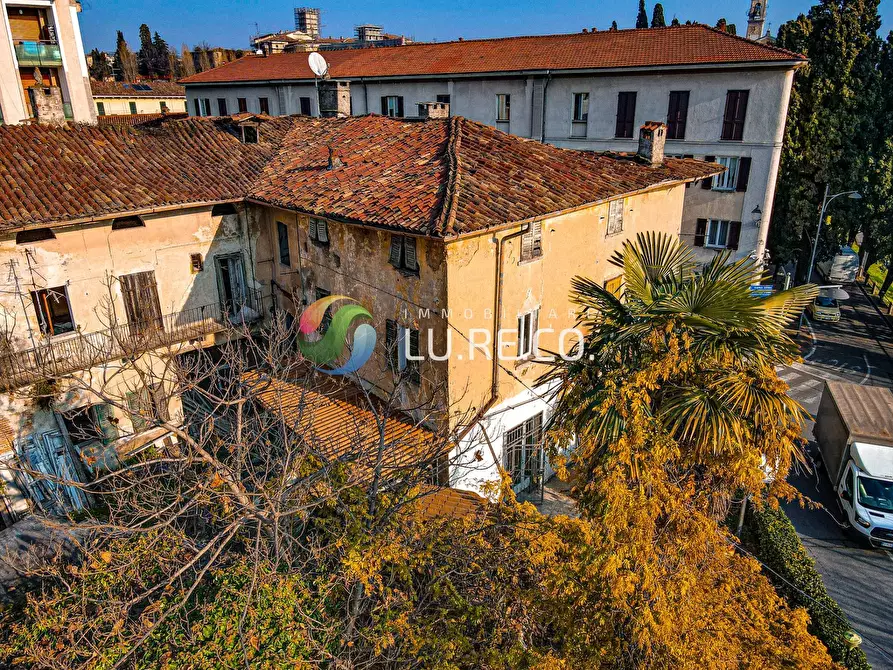 Immagine 21 di Palazzo in vendita  in MEDA a Inverigo
