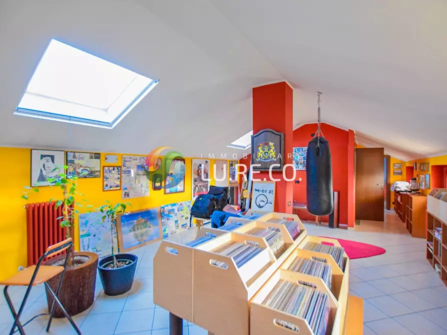 Immagine 25 di Villa in vendita  in VIA VITTORIO VENETO a Inverigo