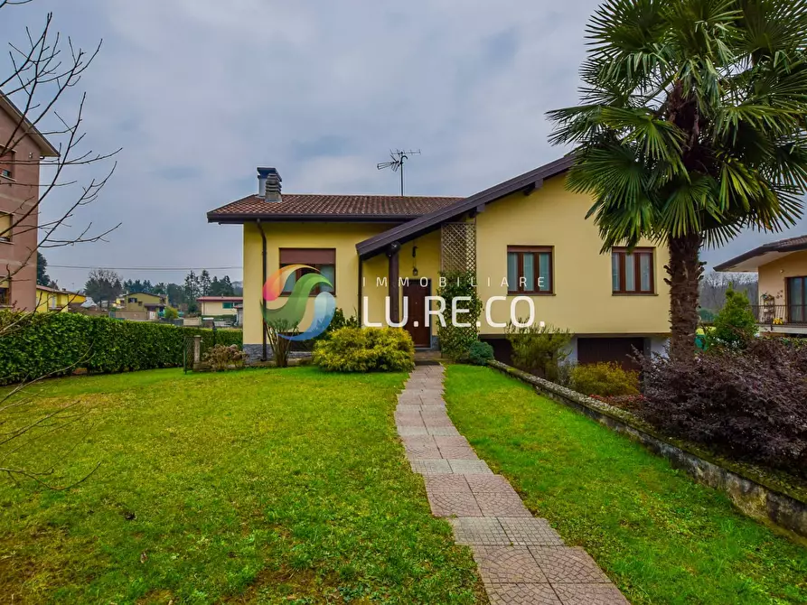 Immagine 23 di Villa in vendita  in via alcide de gasperi a Casatenovo