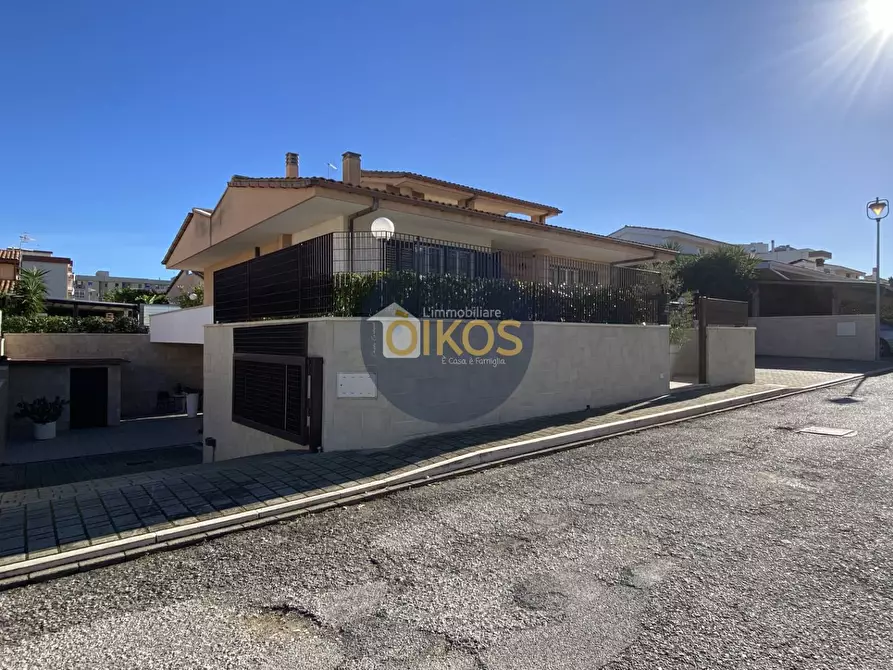 Immagine 8 di Villetta a schiera in vendita  in Via Vittorio Veneto a Monopoli