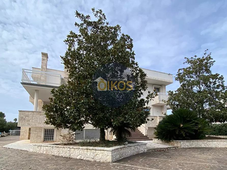 Immagine 22 di Villa in vendita  in Via Giuseppe Inzucchi a Castellana Grotte